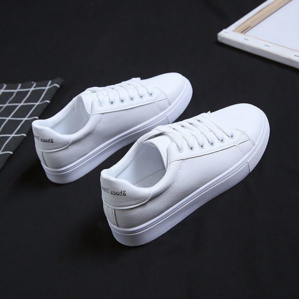 823e501d-2ecf-4918-813f-ead8c560dd47.jpg Stylish women's athletic shoes حذاء أنيق رياضي للمرأة