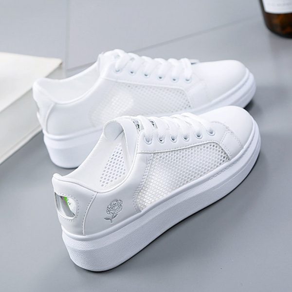 9b198aa5-2cde-4702-b7f1-9dc4b5f6f6dc.jpg Stylish women's athletic shoes حذاء أنيق رياضي للمرأة